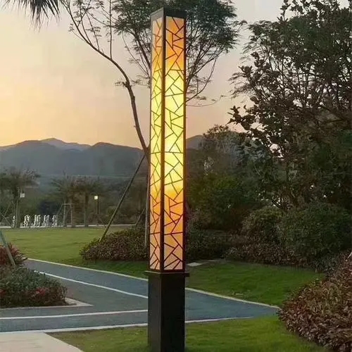 一种方便接插线的园林景观灯